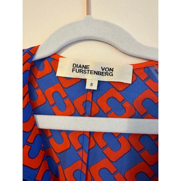 Diane von Furstenberg Savilla Chainlink Ruffle Front Wrap Dress 100% Silk Size 6 - Picture 6 of 7